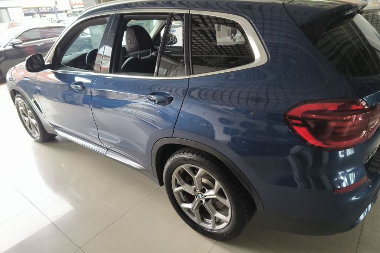 宝马X3 2020款 xDrive28i 豪华套装车身外观4