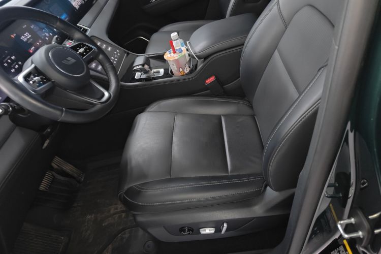 理想汽车 理想ONE 2021款 增程6座版中控内饰19