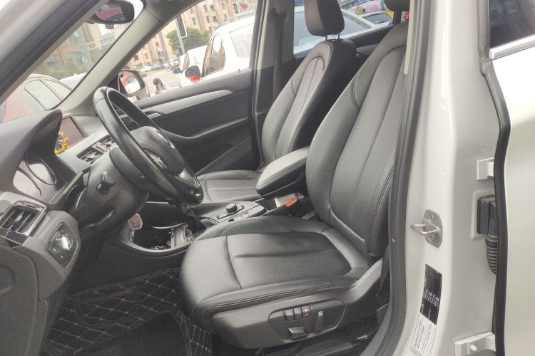 宝马X1 2018款 sDrive20Li 领先型局部细节19