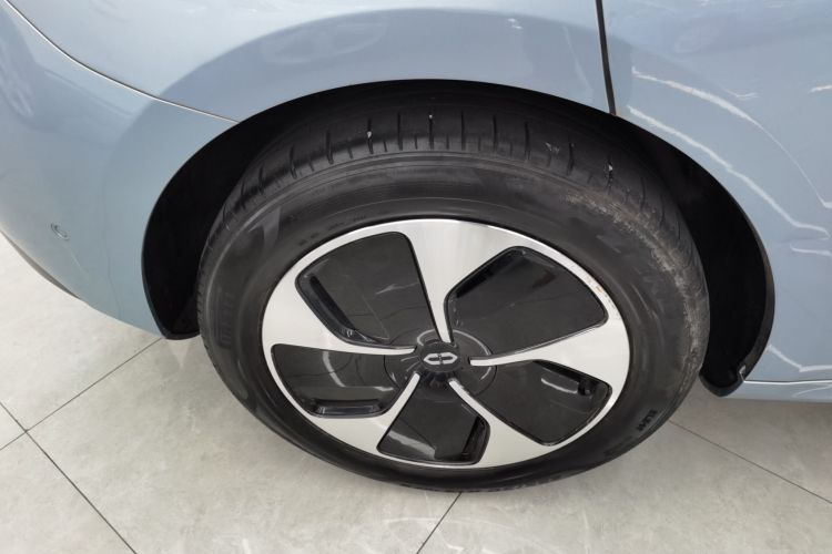 鸿蒙智行 问界M5 2022款 纯电后驱标准版车身外观6008