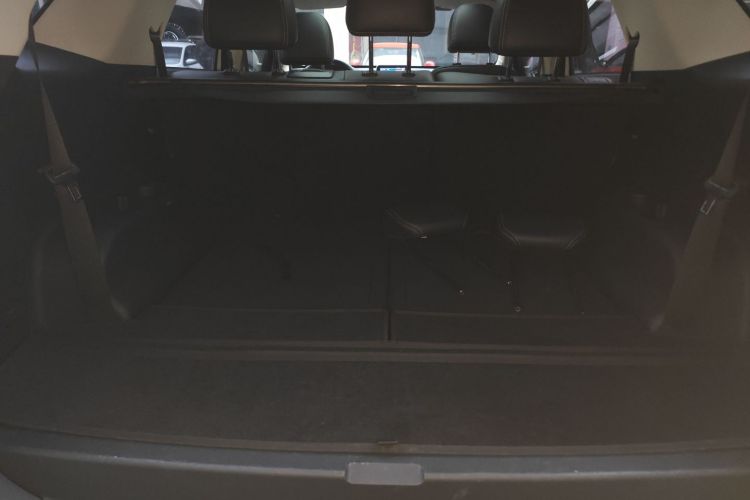 东风风光 风光S560 2018款 1.8L CVT智联型 7座机舱底盘23