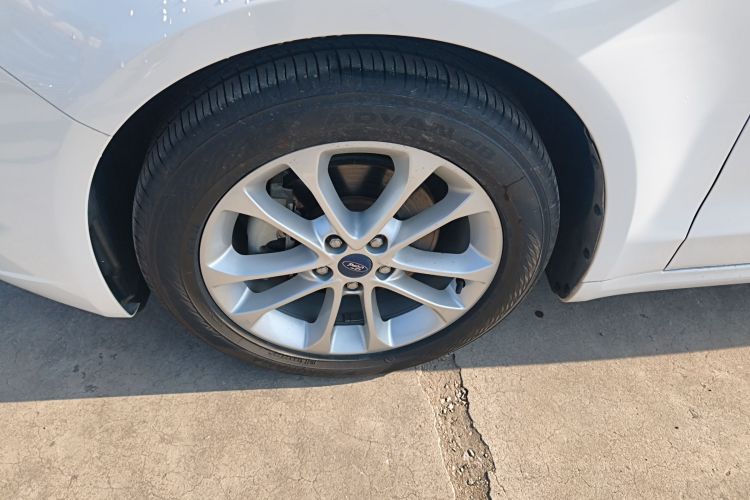 福特 蒙迪欧 2018款 EcoBoost 180 智控时尚型 国VI车身外观6007