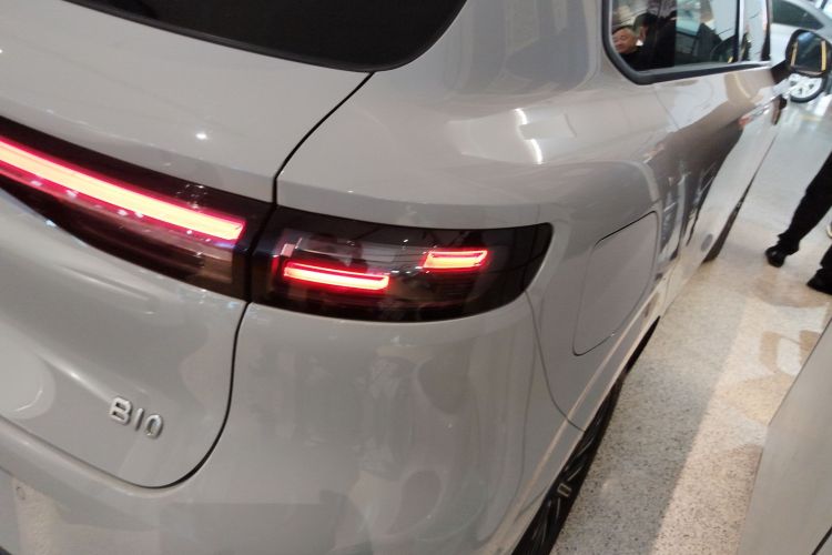 零跑汽车 零跑B10 2025款 510悦享版车身外观9