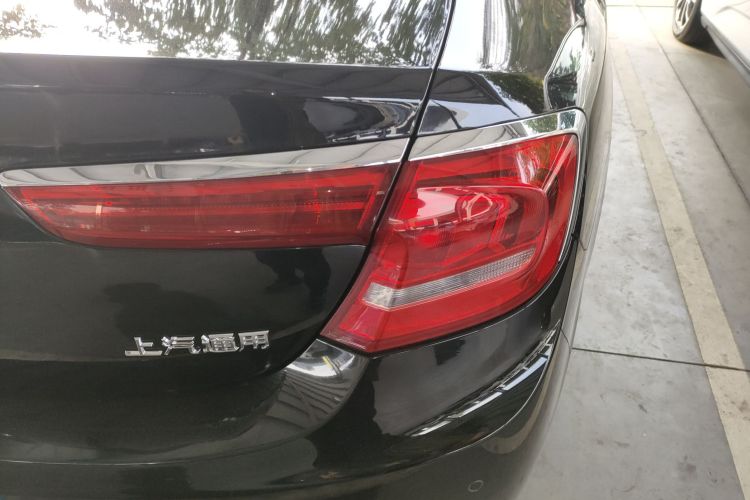 别克 君越 2018款 20T 豪华型车身外观9