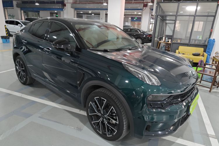 领克05 2023款 2.0TD 两驱耀Pro车身外观3