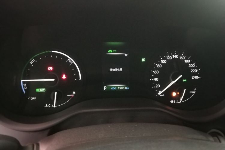 丰田 赛那SIENNA 2024款 2.5L混动 四驱尊贵版中控内饰14