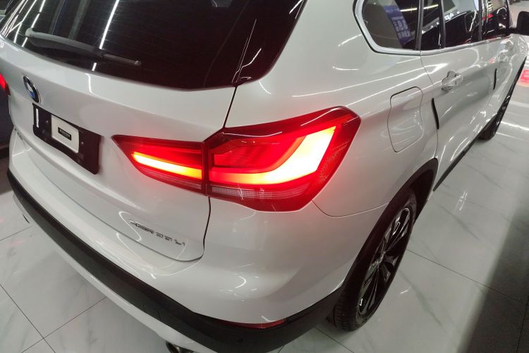 宝马X1 2020款 sDrive20Li 时尚型车身外观6006