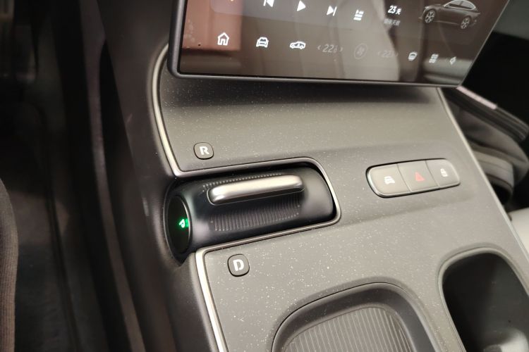 蔚来ET5 2024款 75kWh中控内饰18