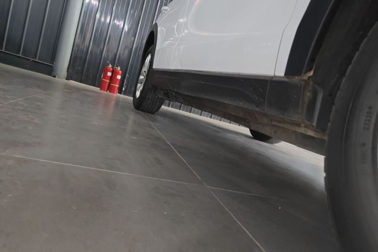 奥迪Q5 2015款 40 TFSI 技术型局部细节9001