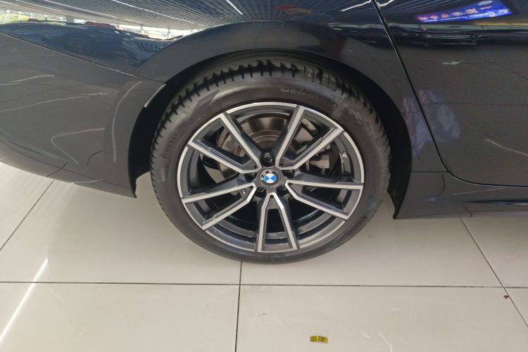 宝马3系 2022款 325Li M运动套装车身外观56