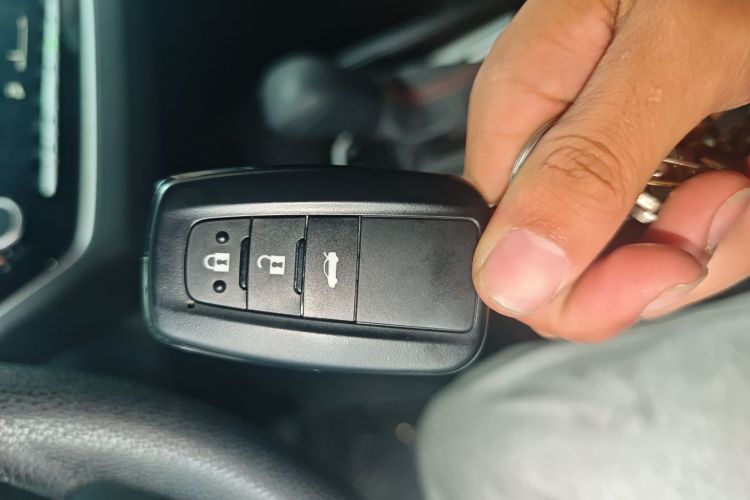 丰田 卡罗拉 2021款 1.2T S-CVT精英PLUS版中控内饰11