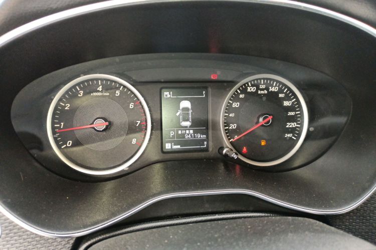 宝骏730 2019款 1.5T CVT时尚型 7座 国VI中控内饰14