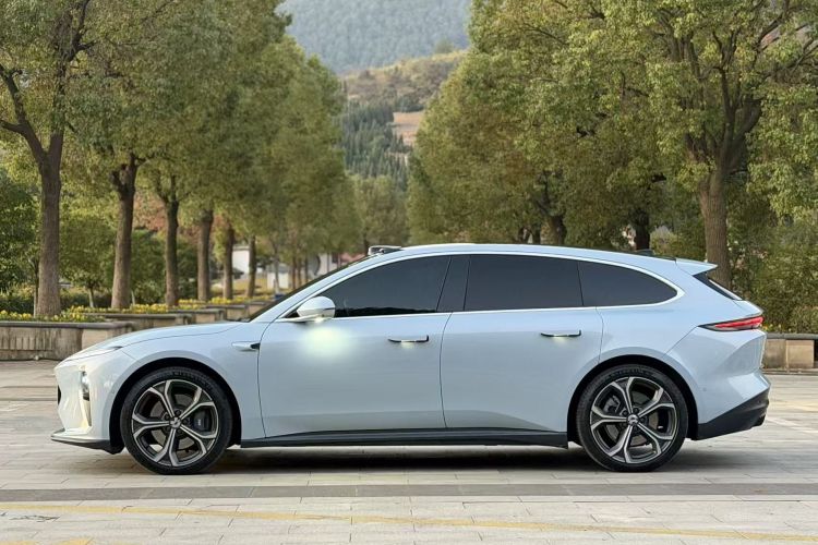 蔚来ET5T 2024款 75kWh Touring车身外观4