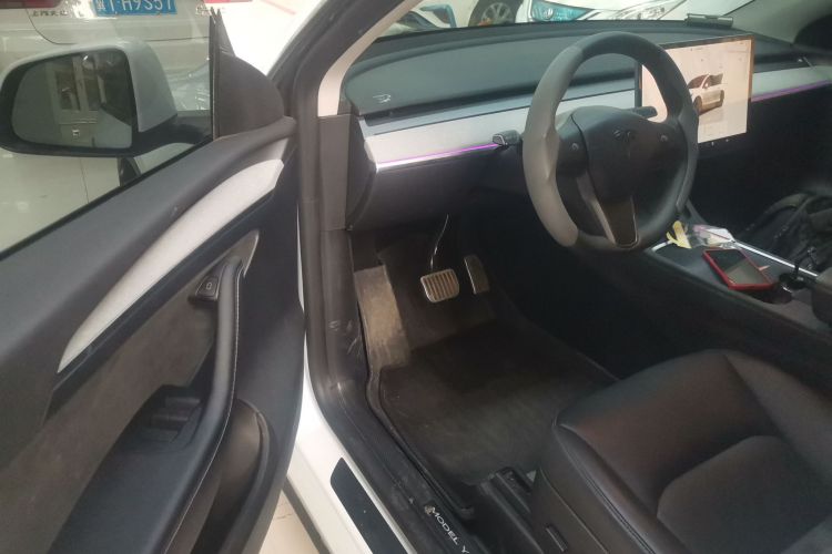 特斯拉 Model Y 2023款 后轮驱动版中控内饰20