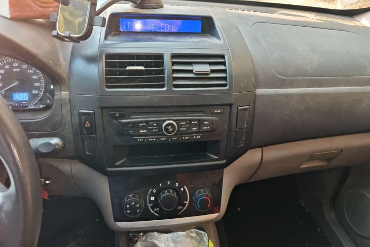 北汽威旺M20 2017款 1.5L M20S 基本型DAM15DL中控内饰16