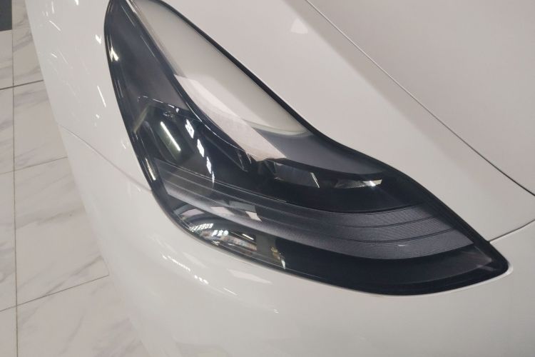 特斯拉 Model Y 2022款 改款 后轮驱动版车身外观8