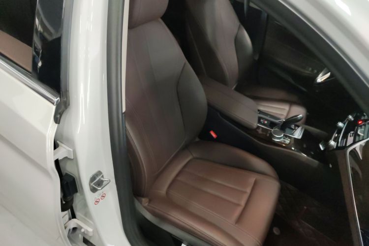 宝马5系 2020款 525Li 豪华套装局部细节41