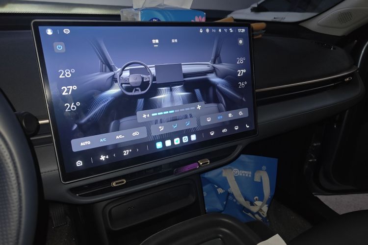 ARCFOX极狐 极狐T1 2025款 425 PLUS中控内饰16