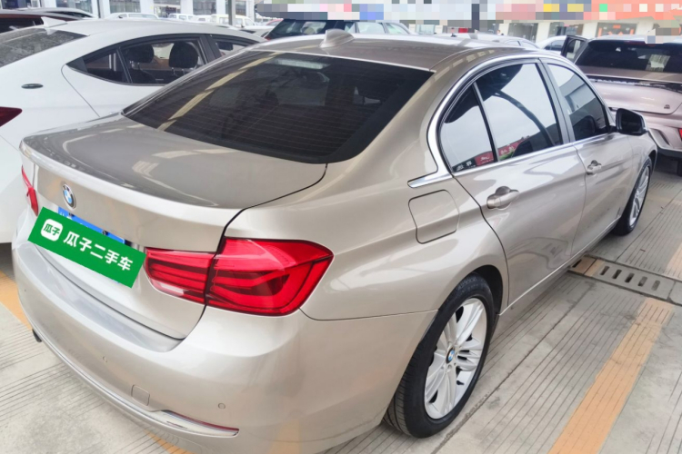 宝马3系 2017款 320Li 时尚型车身外观7