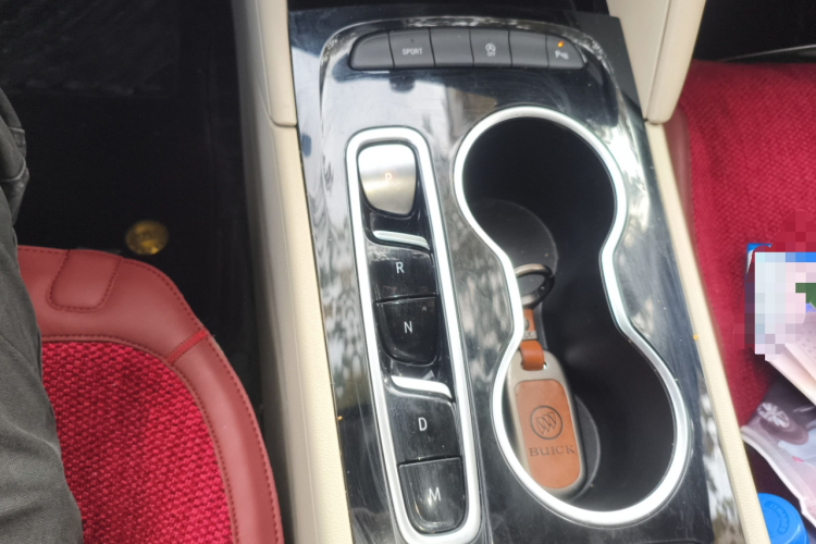 别克 君威 2020款 552T 精英型中控内饰18