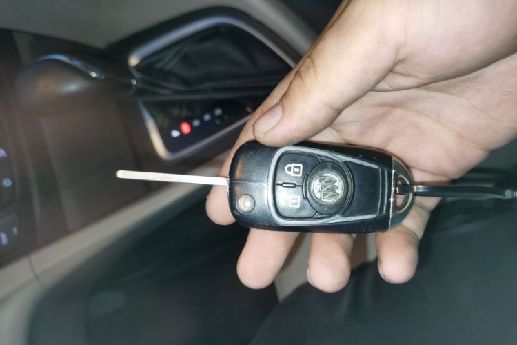 别克 英朗 2015款 15N 自动豪华型中控内饰7001