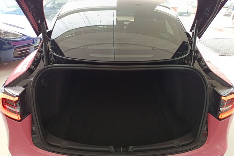 特斯拉 Model 3 2022款 后轮驱动版机舱底盘23