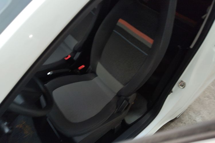 五菱汽车 宏光MINIEV 2022款 自在款 磷酸铁锂中控内饰19