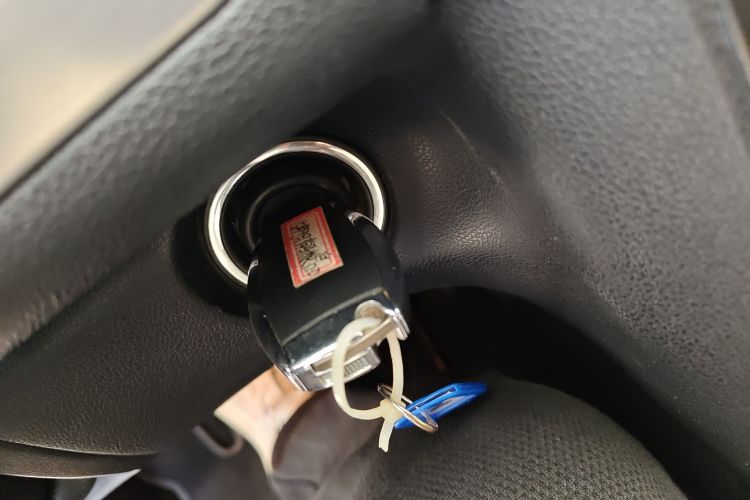 奔驰R级 2014款 R 320 4MATIC 商务型中控内饰11