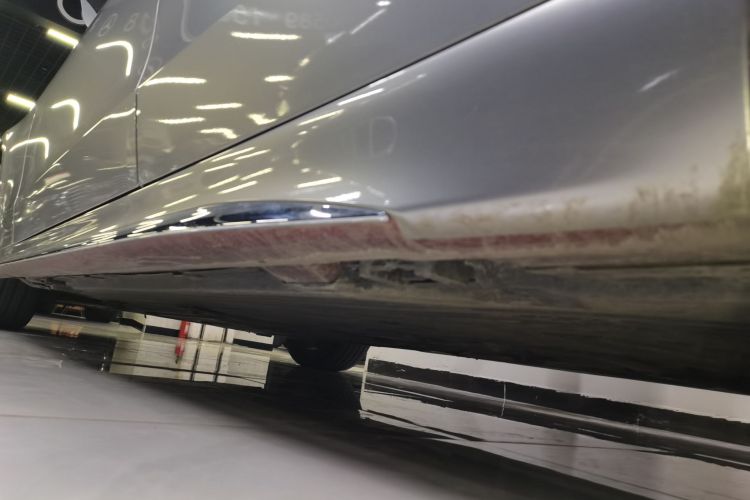 奔驰C级 2022款 C 200 L 运动版局部细节9002