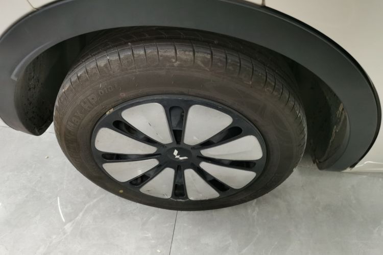 五菱汽车 五菱缤果 2023款 410km 灵犀尊享款车身外观6002