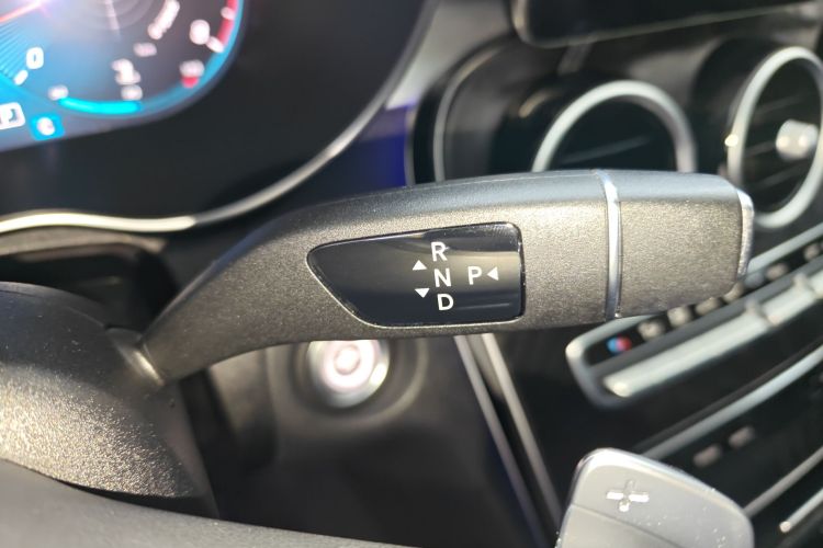 奔驰C级 2021款 C 200 L 时尚型运动版中控内饰18