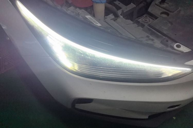 吉利几何C 2020款 甄选续航版 550KM C++车身外观6006