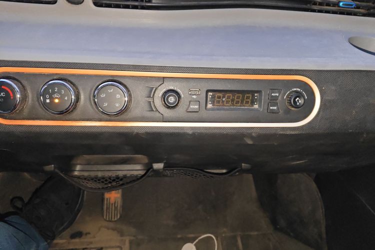 五菱汽车 宏光MINIEV 2020款 自在款 磷酸铁锂中控内饰16