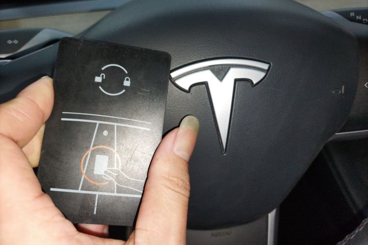 特斯拉 Model Y 2022款 改款 后轮驱动版中控内饰7001