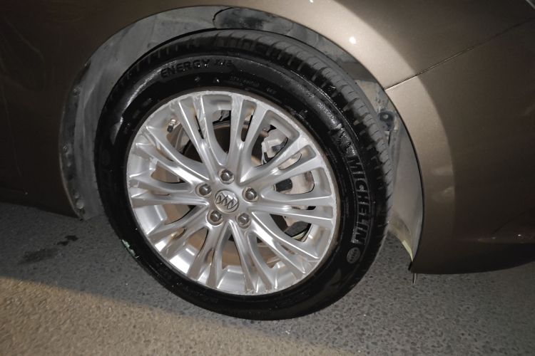 别克 英朗 2015款 18T 双离合豪华型车身外观10