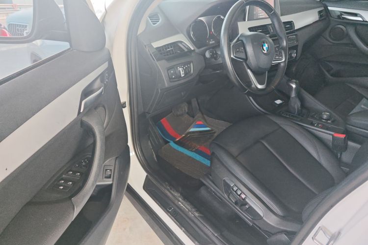 宝马X1 2019款 sDrive18Li 时尚型中控内饰20