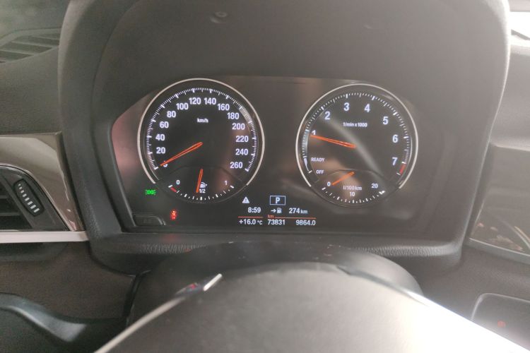 宝马X1 2019款 sDrive18Li 尊享型中控内饰14