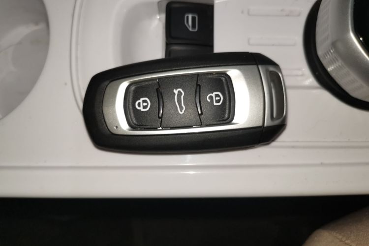 吉利银河 2024款 熊猫mini 200km 耐力熊中控内饰11