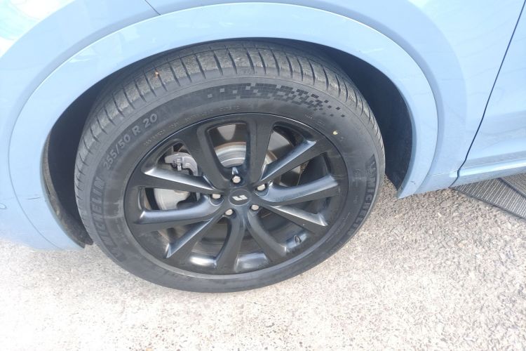 理想汽车 理想ONE 2021款 增程6座版车身外观6002