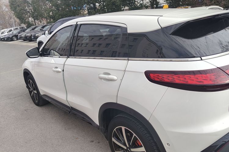 小鹏G3 2019款 智享版车身外观4