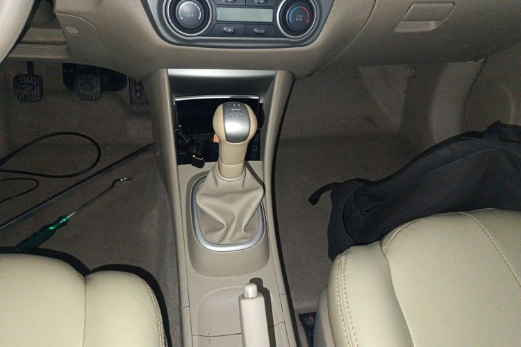 日产 轩逸 2016款 经典 1.6XE 手动领先版中控内饰18