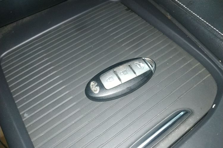 英菲尼迪QX50 2018款 2.0T 四驱菁英版中控内饰11