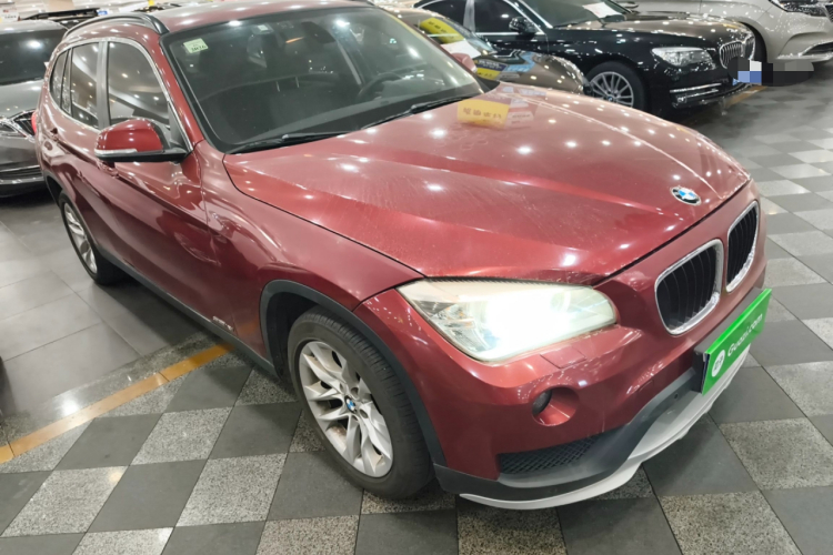 宝马X1 2014款 sDrive18i 领先型车身外观3