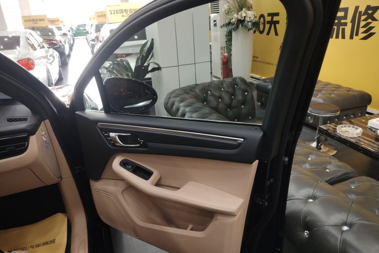 保时捷 2023款 Macan 2.0T中控内饰42