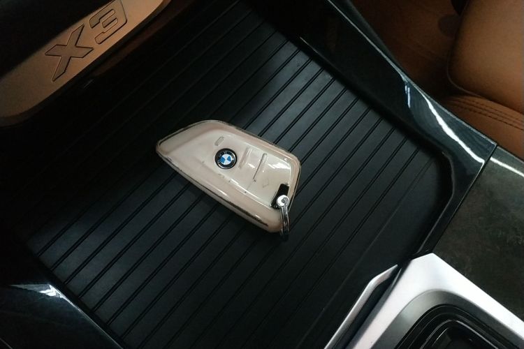 宝马X3 2018款 xDrive30i 领先型 M运动套装 国V中控内饰7001