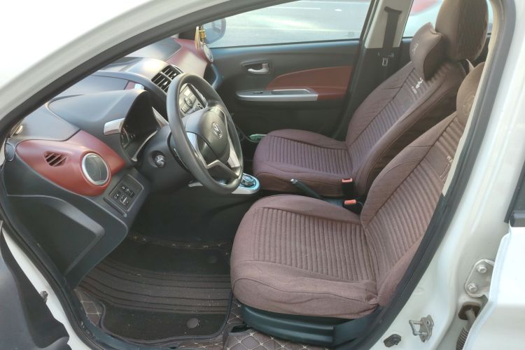 长安 奔奔 2015款 1.4L IMT豪华型 国V局部细节19