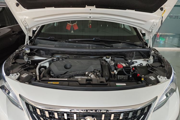 标致4008 2019款 改款 360THP 尝先版机舱底盘24