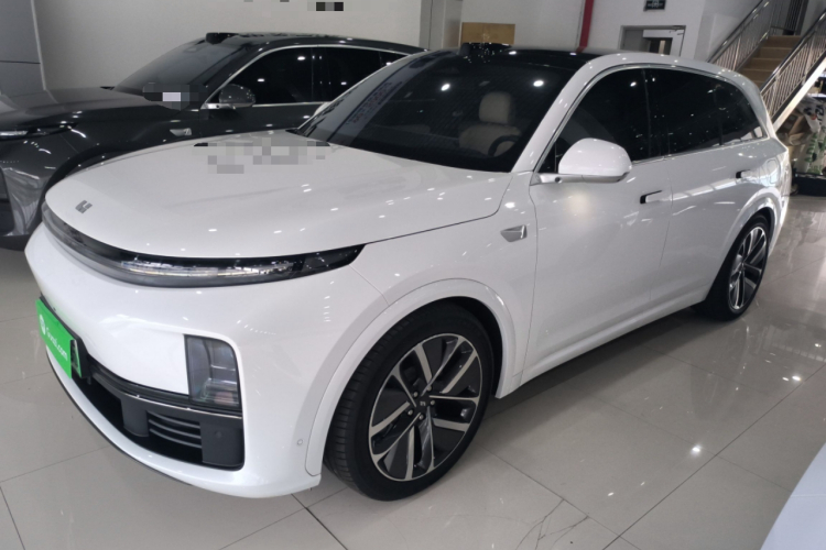 理想汽车 理想L7 2024款 Ultra车身外观4