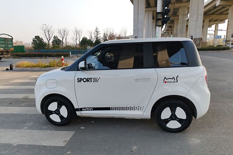 长安启源 长安Lumin 2023款 205km 香沁款车身外观4