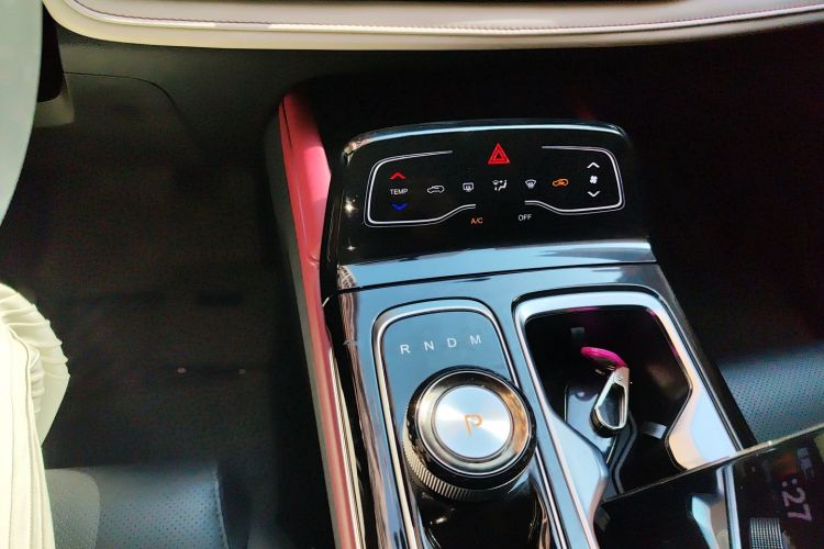 思皓QX 2022款 300T DCT探月版局部细节18